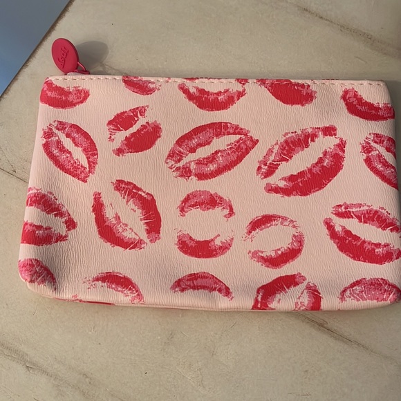 Set of 4 Ipsy Makeup Bags - Picture 5 of 8